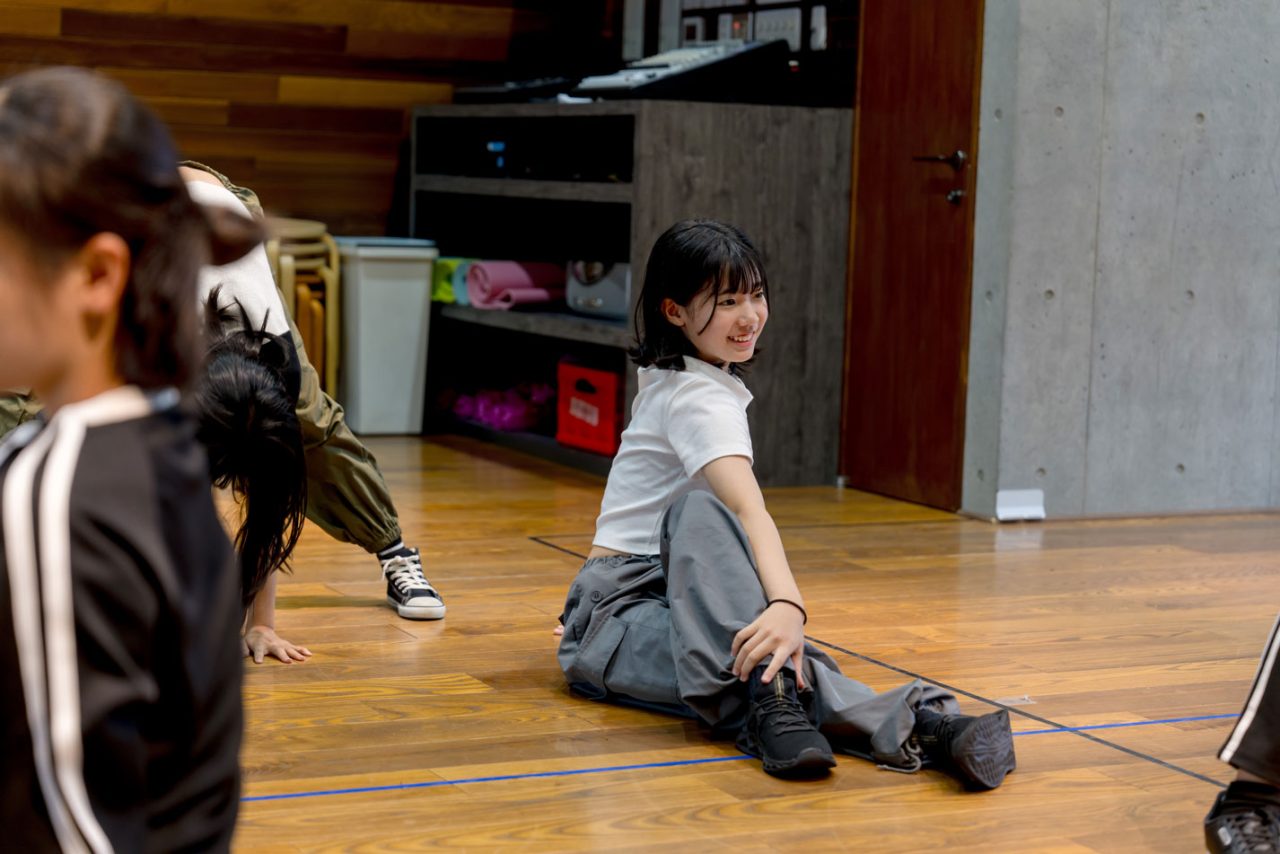 class_english-1280x854.jpg